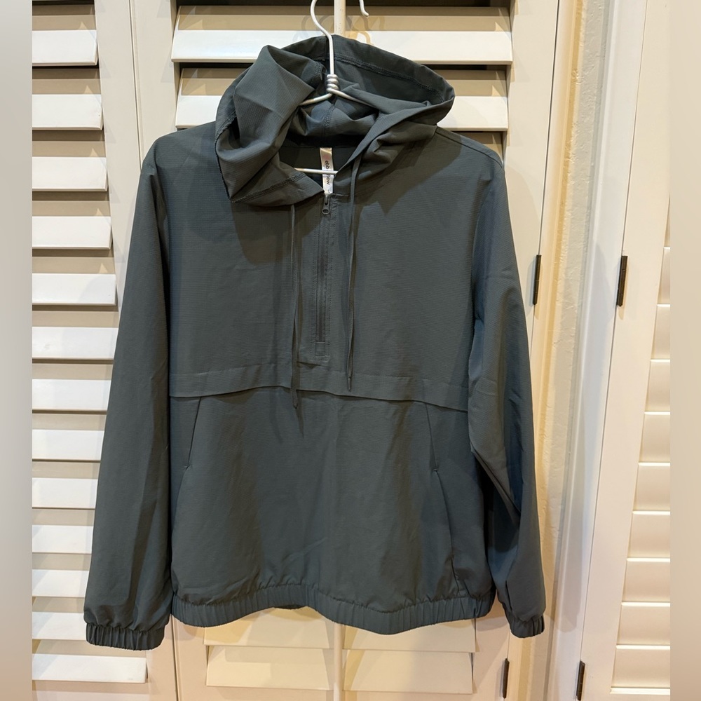 NWOT! Hooded half zip